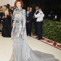 Zendaya en la alfombra roja de la Gala MET 2018