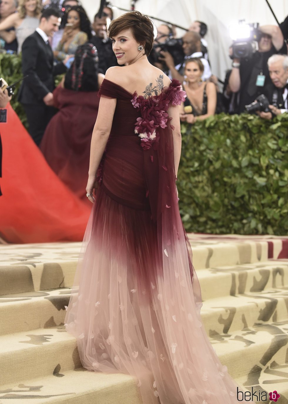 Scarlett Johansson en la alfombra roja de la Gala MET 2018