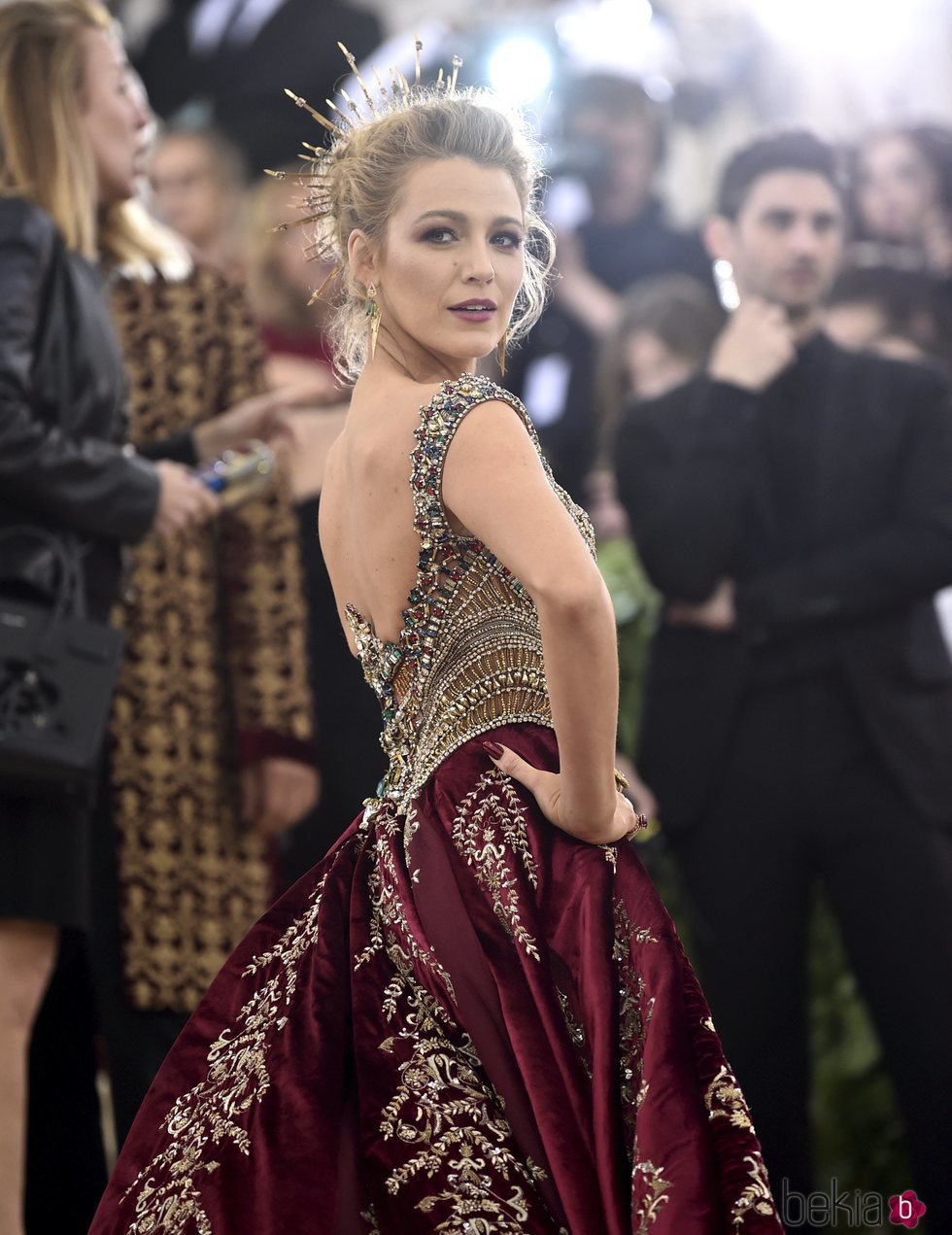 Blake Lively en la en la alfombra roja de la Gala MET 2018