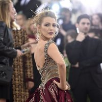 Blake Lively en la en la alfombra roja de la Gala MET 2018