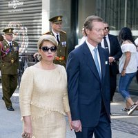 Enrique y María Teresa de Luxemburgo en la procesión de la Octava Católica