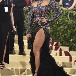 Jennifer Lopez en la alfombra roja de la Gala MET 2018