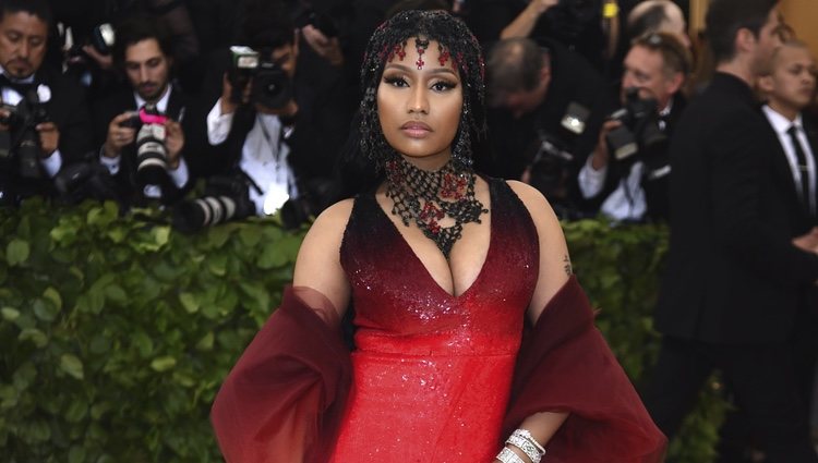 Nicki Minaj en la alfombra roja de la Gala MET 2018