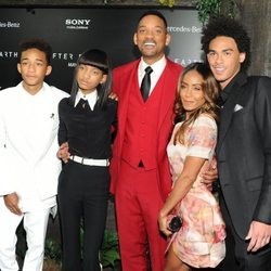 Will Smith y su esposa, Jada Pinkett Smith, junto a sus hijos