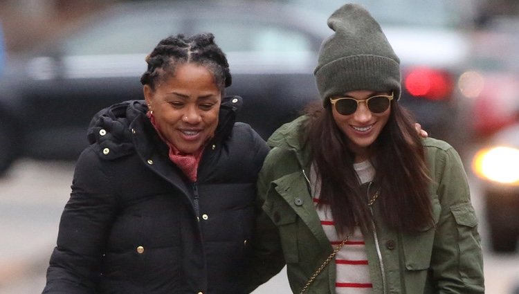 Meghan Markle con su madre, Doria Ragland