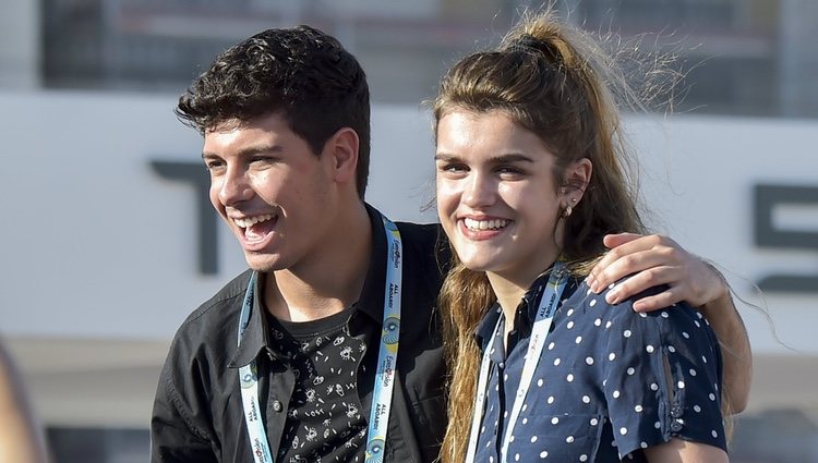 Alfred y Amaia, sonrientes en un encuentro con fans en Lisboa antes de Eurovisión 2018