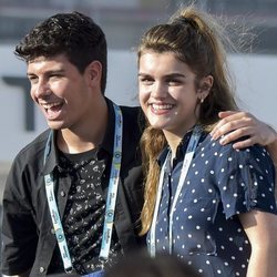 Alfred y Amaia, sonrientes en un encuentro con fans en Lisboa antes de Eurovisión 2018