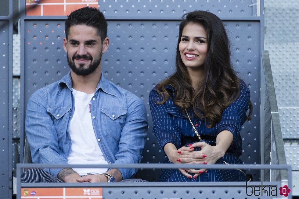 Isco Alarcón y Sara Sálamo viendo uno de los partidos del Madrid Open 2018