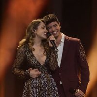 Amaia y Alfred con 'Tu canción' durante su actuación en la final de Eurovisión 2018