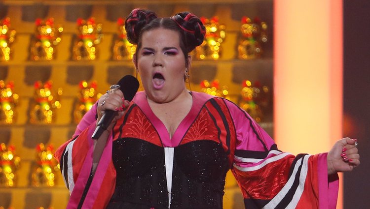 Netta durante su actuación con 'Toy' en la final de Eurovisión 2018