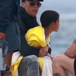 Cristiano Ronaldo abrazando a su hijo en Ibiza