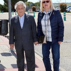 Pepe Carabias en el funeral de Antonio Mercero