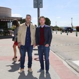 Miguel Ángel Garzón y Julián González en el funeral de Antonio Merceo