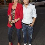 Arancha de Benito y Agustín Etienne llegando a la fiesta de Belén Esteban tras ganar su batalla judicial a Toño Sanchís