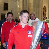 Fernando Torres con la copa de la Europa League 2018