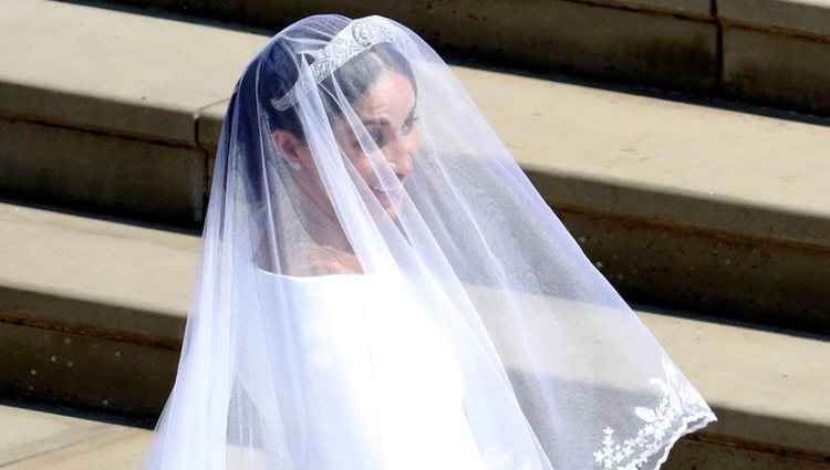 Meghan Markle, espectacular con el velo antes del comienzo de su boda