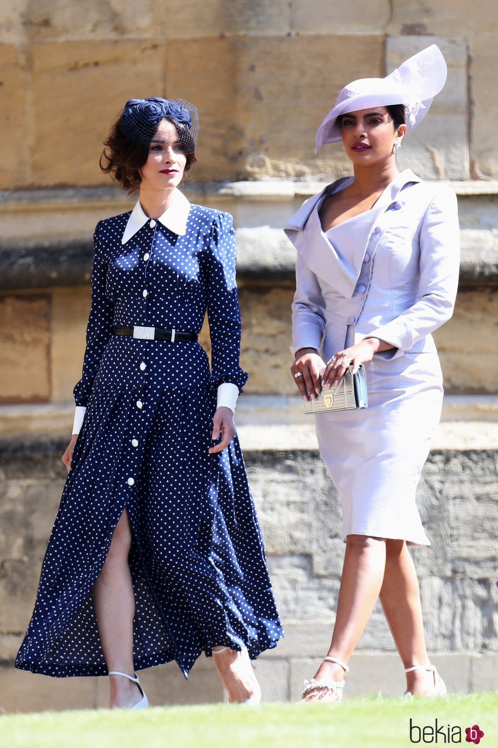 Abigail Spencer y Priyanka Chopra en la boda del Príncipe Harry y Meghan Markle