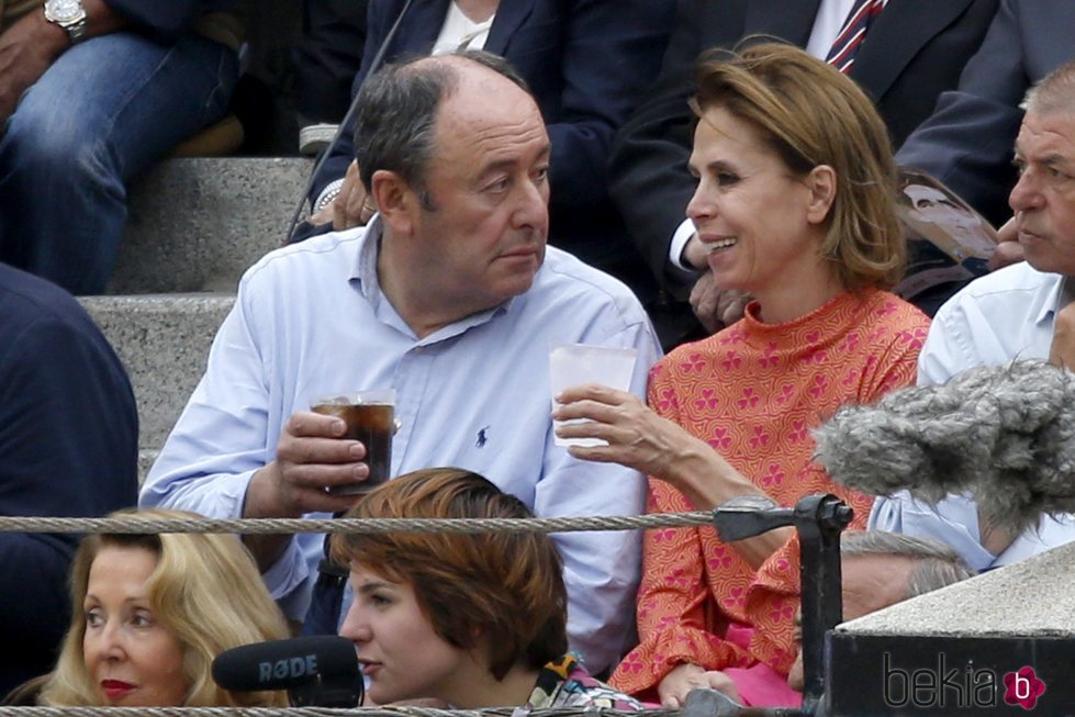 Ágatha Ruiz de la Prada y El Chatarrero muy cómplices en Las Ventas durante la Feria de San Isidro 2018