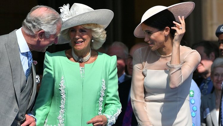 El Príncipe Carlos, Camilla Parker y Meghan Markle, muy cómplices en la celebración del 70 cumpleaños del Príncipe de Gales