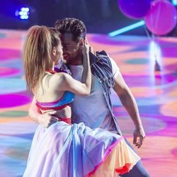 David Bustamante y Yana Olina mirándose durante su segunda actuación de 'Bailando con las estrellas'