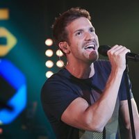 Pablo Alborán durante su concierto de Los 40 Básico Opel Corsa