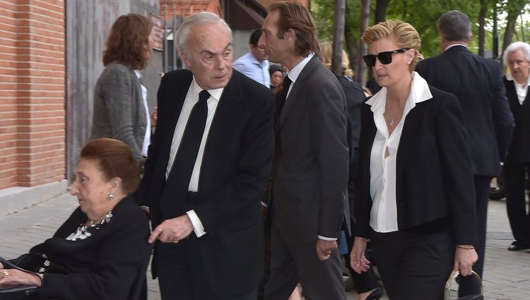 Los Duques de Soria, Alfonso y María Zurita en el funeral de Alfonso Moreno de Borbón