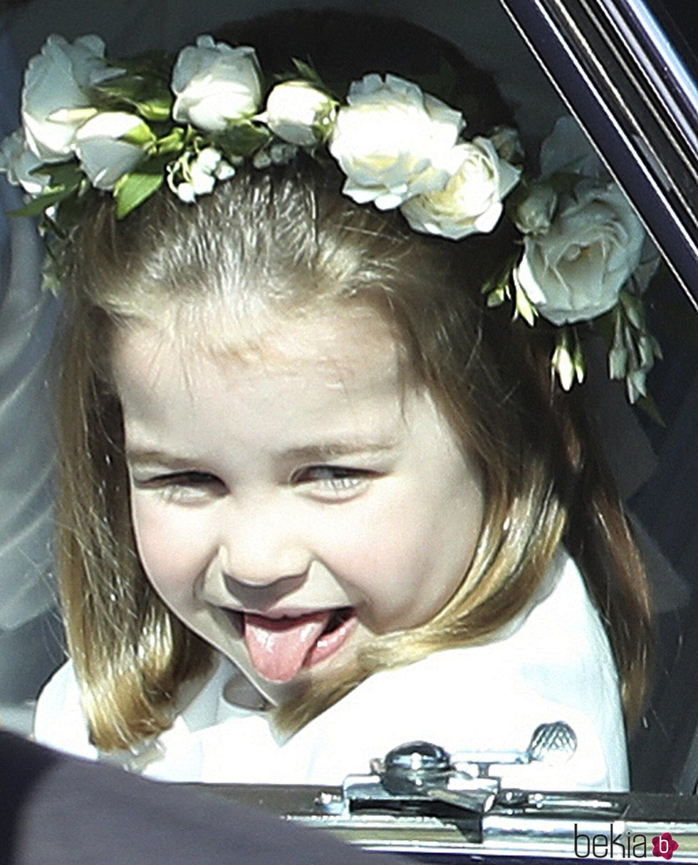 La Princesa Carlota sacando la lengua en la boda del Príncipe Harry y Meghan Markle