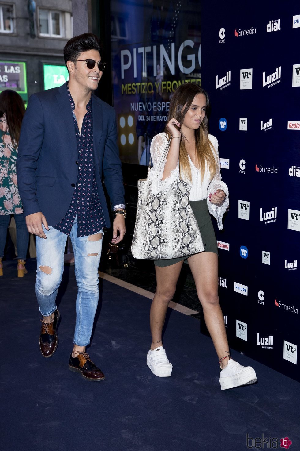 Gloria Camila y Kiko Jiménez llegando al concierto de Pitingo