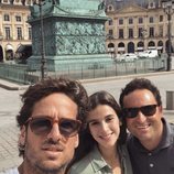 Feliciano López y Sandra con un amigo en París