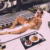 Loris Karius, disfrutando del sol