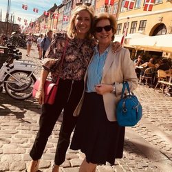 Marie Chantal de Grecia y Ana María de Grecia, felices y sonrientes en Copenhague