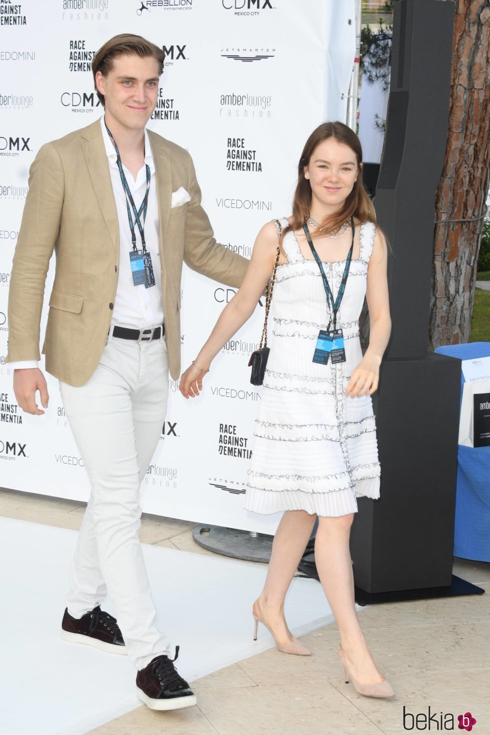 Alexandra de Hannover y Ben-Sylvester Strautmann en un desfile benéfico