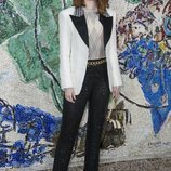 Emma Stone en el desfile Louis Vuitton Cruise 2019