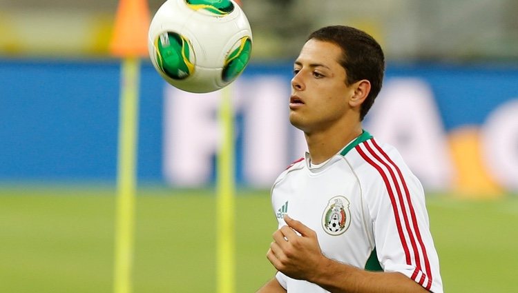 Chicharito Hernández con la selección mexicana