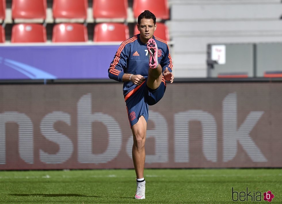 Chicharito Hernández durante una sesión de entrenamiento