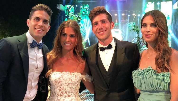 Melissa Jiménez y Marc Bartra en la boda de Sergi Roberto y Coral Simanovich