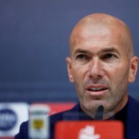 Zidane en rueda de prensa despidiéndose del Real Madrid