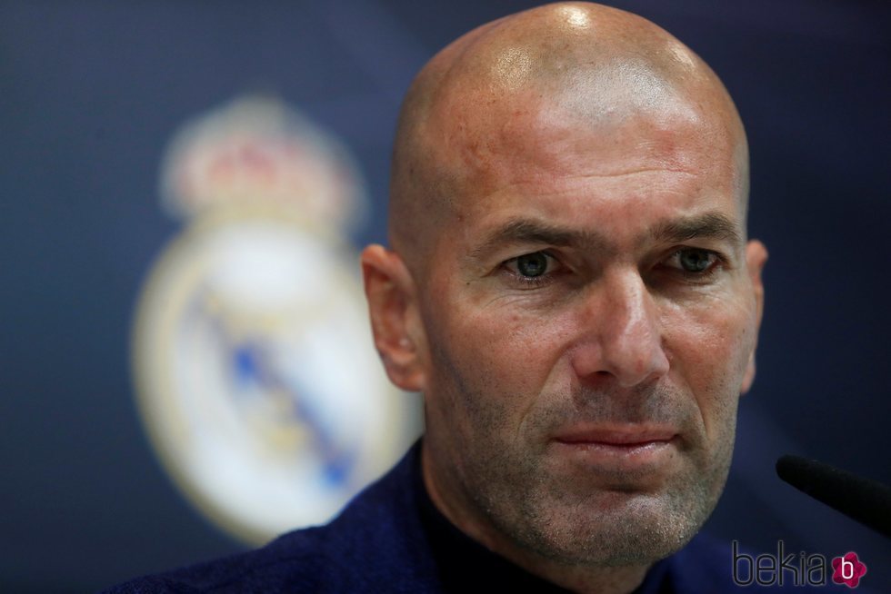 Zidane anunciando su dimisión como entrenador del Real Madrid