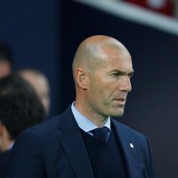 Zidane durante un partido como entrenador del Real Madrid