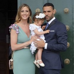 Elisabeth Reys y Sergio Sánchez en el bautizo de su hija Adriana