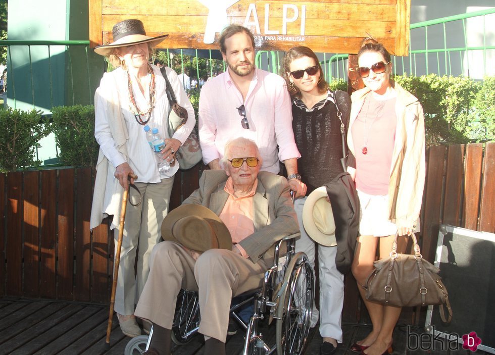 Jorge Zorreguieta y María del Carmen Cerruti con sus hijos Juan e Inés Zorreguieta