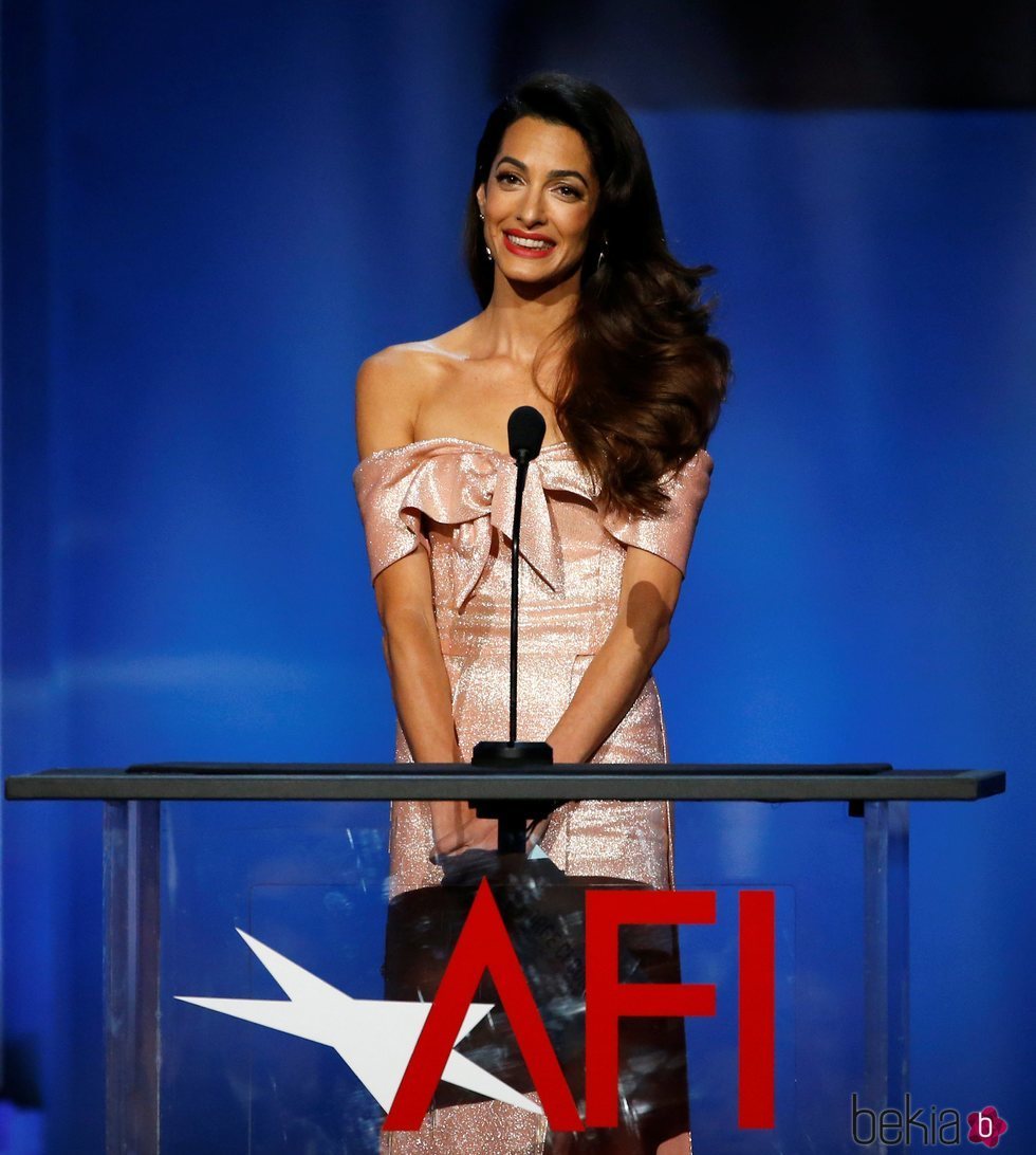 Amal Alamuddin dedicándole unas bonitas palabras a George Clooney tras ganar el Premio AFI 2018