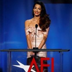 Amal Alamuddin dedicándole unas bonitas palabras a George Clooney tras ganar el Premio AFI 2018