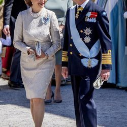 Carlos Gustavo y Silvia de Suecia en el bautizo de Adrienne de Suecia