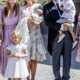 Magdalena de Suecia y Chris O'Neill con sus hijos Leonor, Nicolas y Adrienne y su sobrina Anouska d'Abo