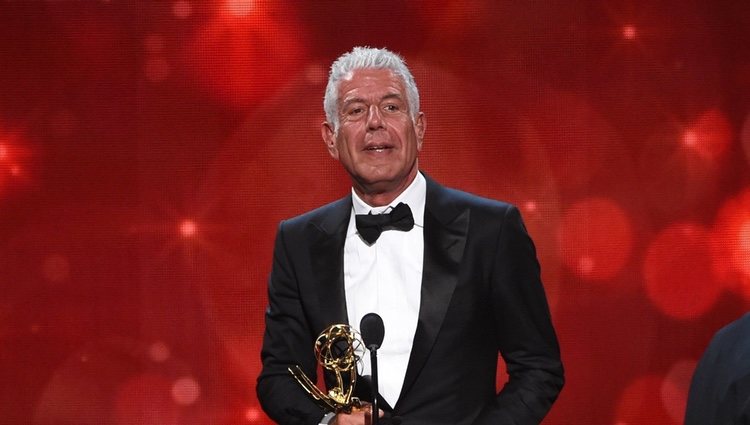 Anthony Bourdain en los Creative Arts Emmy Awards