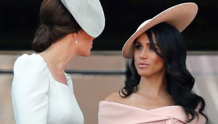 Kate Middleton y Meghan Markle en el balcón del Palacio de Buckingham en el Trooping The Colour 2018