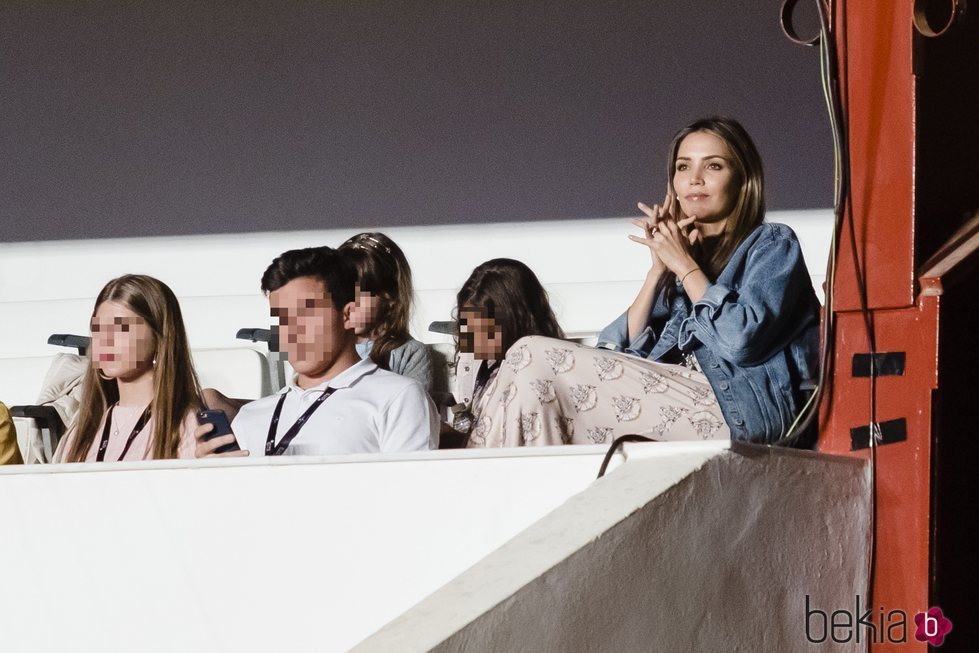 Rosanna Zanetti y Ella Bisbal en el concierto de David Bisbal en Roquetas de Mar