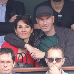 Zinedine Zidane y su mujer Véronique Fernández viendo la final de Ronald Garros 2018