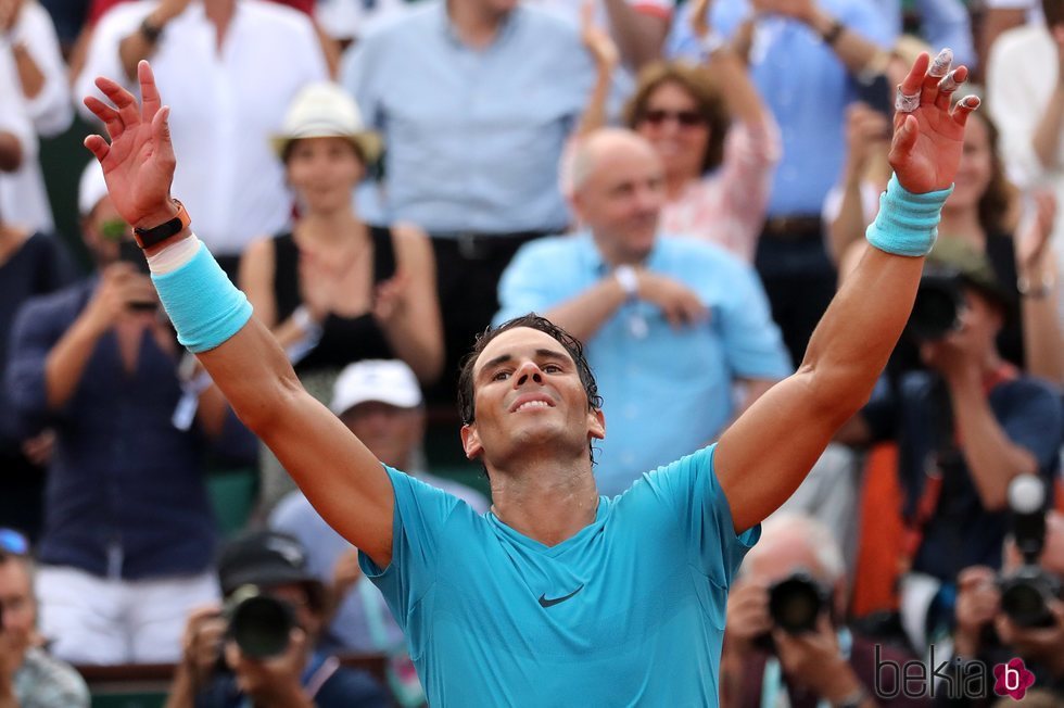 Rafa Nadal celebrando su victoria en Roland Garros 2018